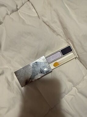 Clinique Silver Eyeshadow Duo in Lavender and Navy